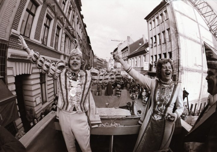 Helau-Rufe auf dem Karnevalsumzug